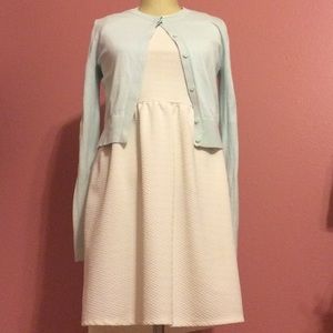 Cute textured white dress!