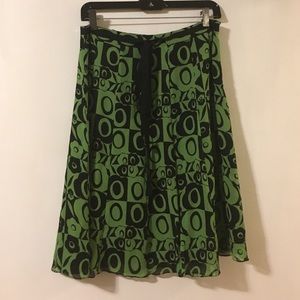🤑price dropped! 🤑Green and black flowy skirt