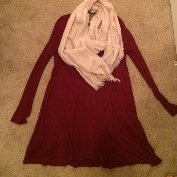 Maroon long sleeve dress