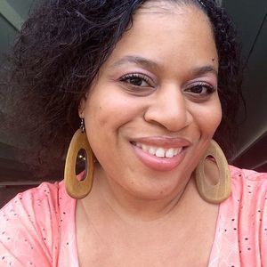 Meet your Posher, Bethia