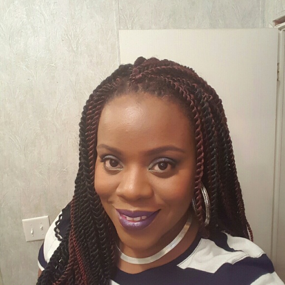 Meet your Posher, Latasha - Picture 1 of 1