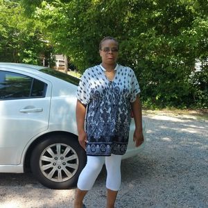 Meet your Posher, Sharon