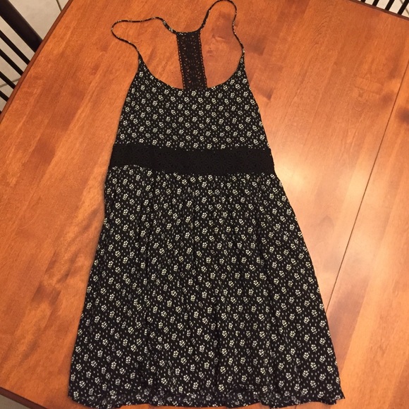 NWOT URBAN OUTFITTERS Dress! - Picture 3 of 3