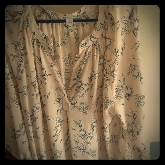 Beautiful flowing blouse