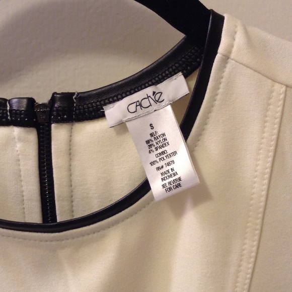 Cache Sleeveless Top - Picture 2 of 4