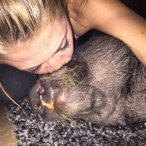 Meet your Posher, Danielle