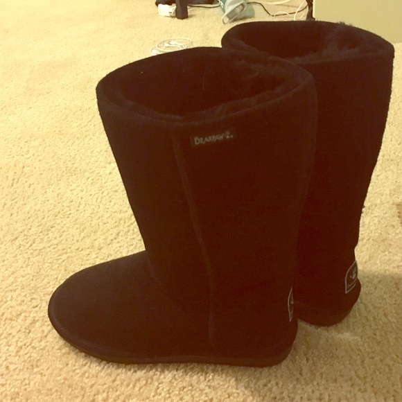 Black bear paws size:10