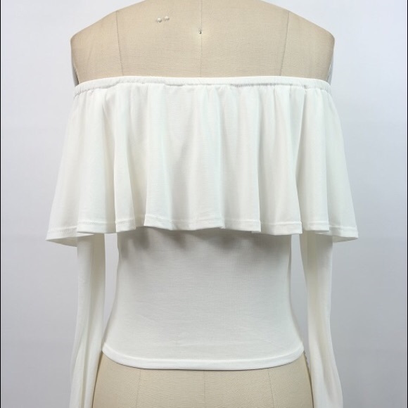 🎉 Host Pick 🎉 White Erza Top - Picture 3 of 4