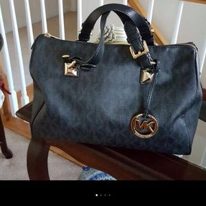 Authentic Michael Kors Grayson Bag