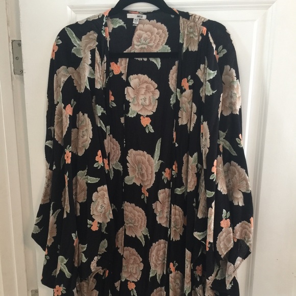 Amuse Society Kimono