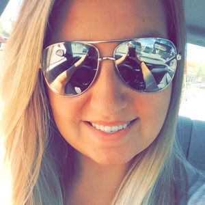 Meet your Posher, Cassie