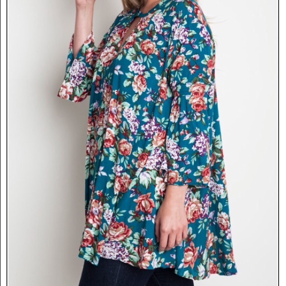 Plus Size Jade Trapeze Tunic - Picture 2 of 3