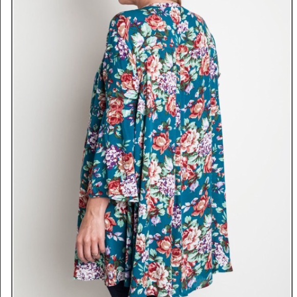 Plus Size Jade Trapeze Tunic - Picture 3 of 3