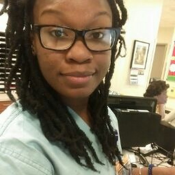 Meet your Posher, Jessica