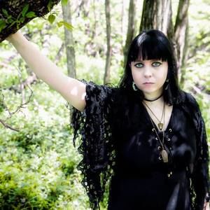 Meet your Posher, Monnie