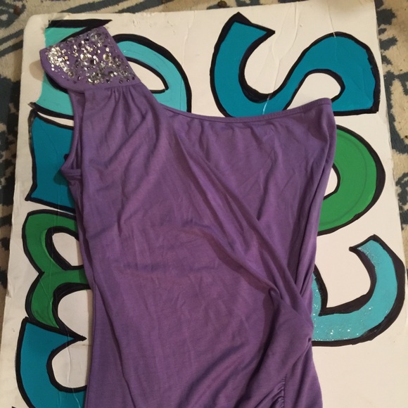 PURPLE ONE SLEEVED TOP