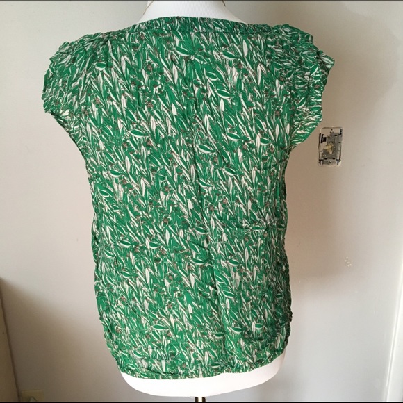 ⭐️Zara Basic Ruffle Top - Picture 3 of 4