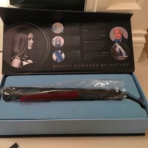 BioIonic One Pass Straightening Iron
