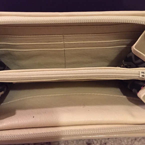 Cream wallet - Picture 3 of 3