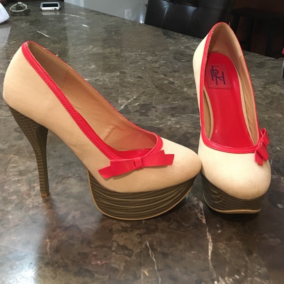 Platform pumps 😍