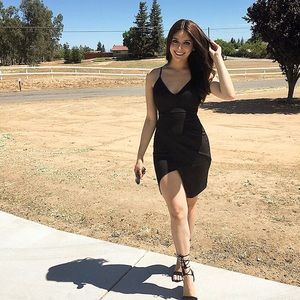 Meet your Posher, Azalea