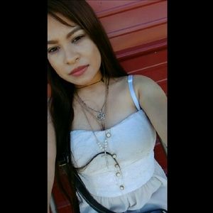 Meet your Posher, Saira