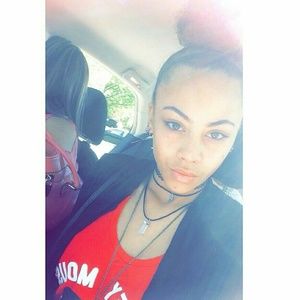 Meet your Posher, Destini