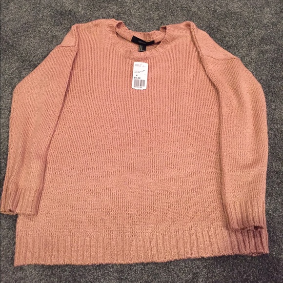 💥NEW W/TAGS💥 SWEATER