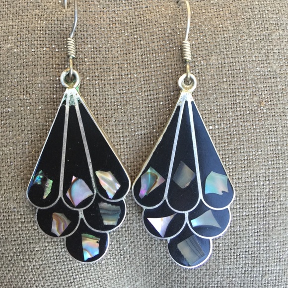 ✨Vintage✨Silver and Abalone Earrings