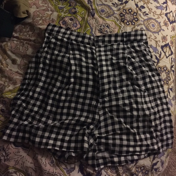 Cute black & white checkered rayon shorts