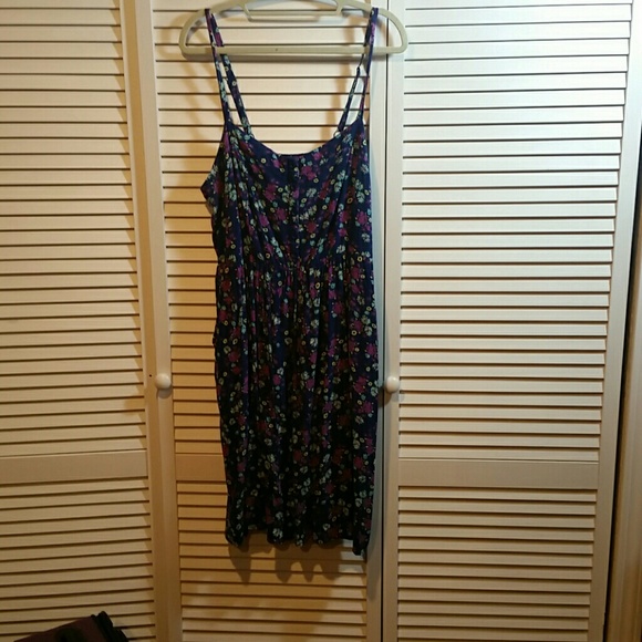 Torrid size 3 sundress. IT HAS POCKETS!!