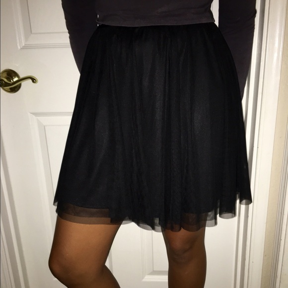Lauren Conrad black chiffon skirt