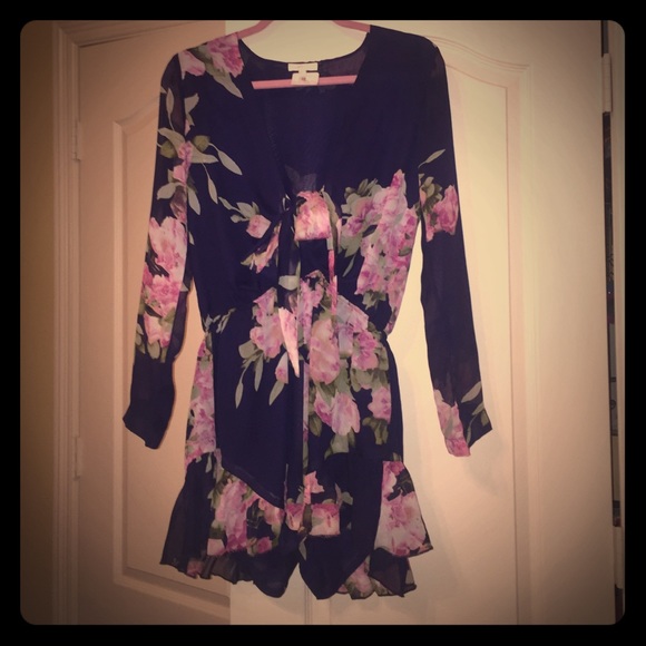 Luxxel Other - Floral Romper