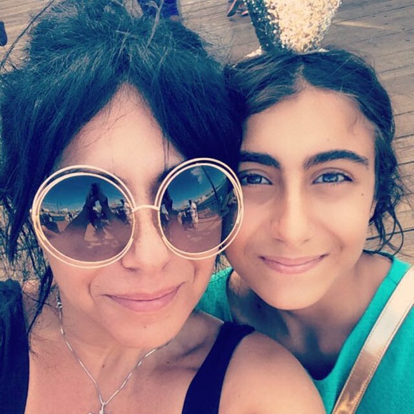 Meet your Posher, Frida - Picture 2 of 3