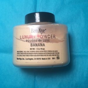 Ben Nye Banana Setting Powder