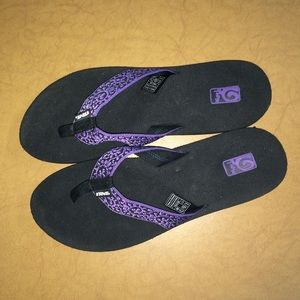 Teva squishy flip flops