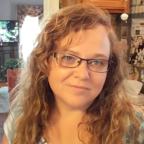 Meet your Posher, Jennifer - Picture 1 of 1