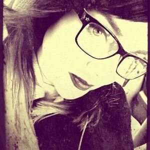 Meet your Posher, Kara