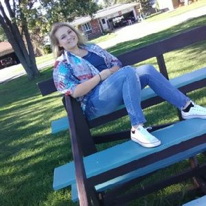 Meet your Posher, Chloe