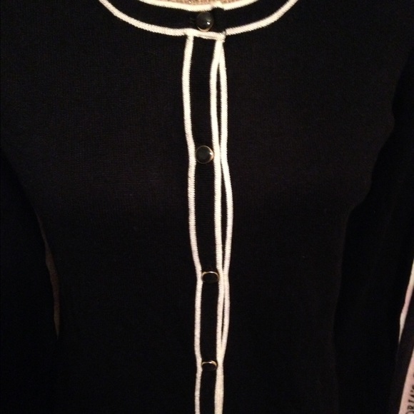 🎊SOLD On EB🎊Cardigan BNWT - Picture 2 of 3