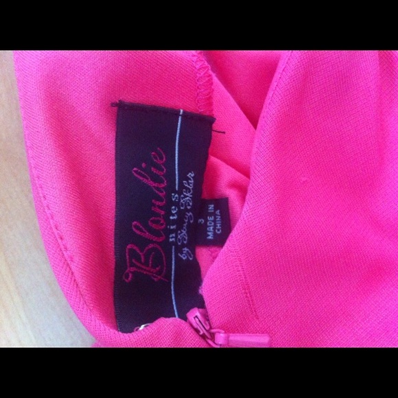 Women's Floor Length Formal Gown - Picture 4 of 4