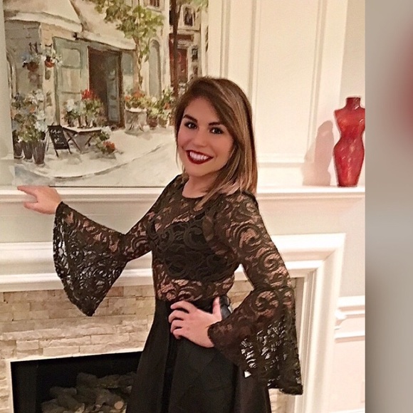 Olive lace bell sleeve bodysuit! SALE - Picture 2 of 4