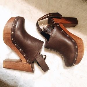 Ankle strap clogs