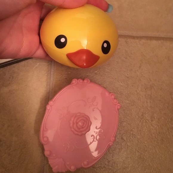 Contact lenses case! Cute! All new Kate spade - Picture 2 of 2