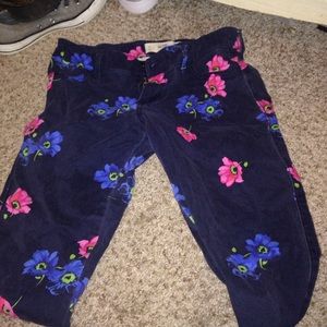 hollister floral capris