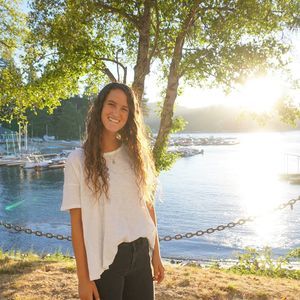 Meet your Posher, Emily