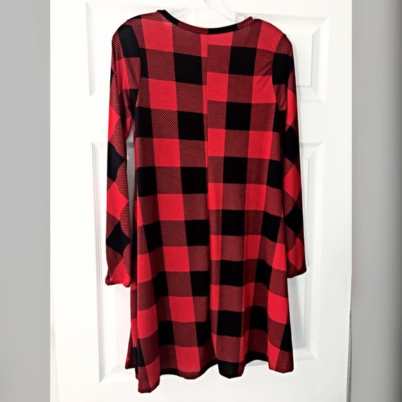 LAST ONE Red/black checked dress w/pockets💋 - Picture 2 of 2