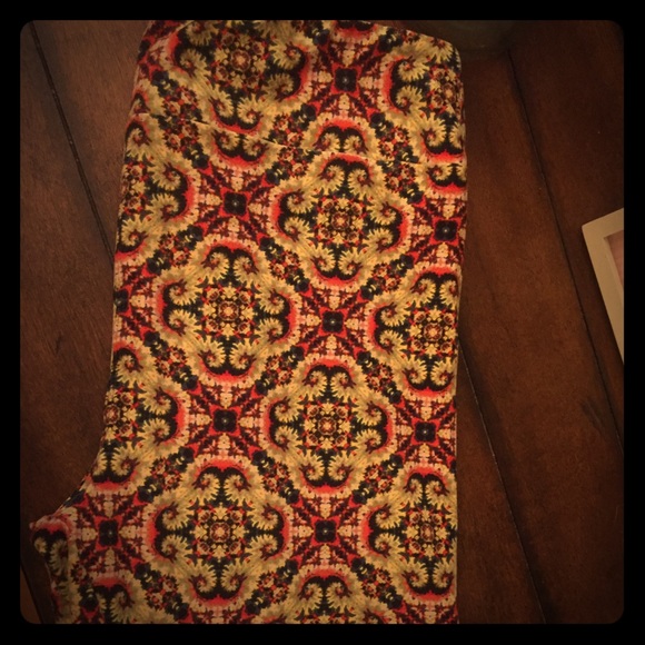 TC lularoe leggings NWOT. Only tried on