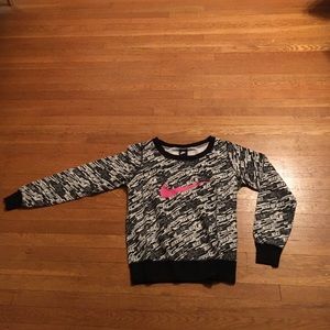 Nike long-sleeved sweater