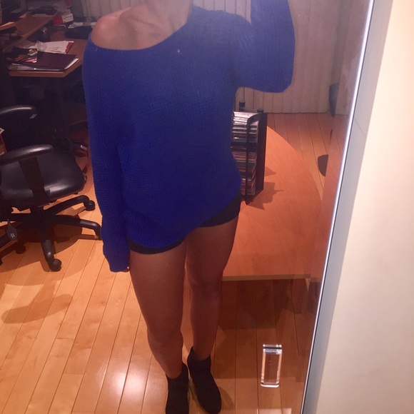 Blue slightly oversized F21 sweater